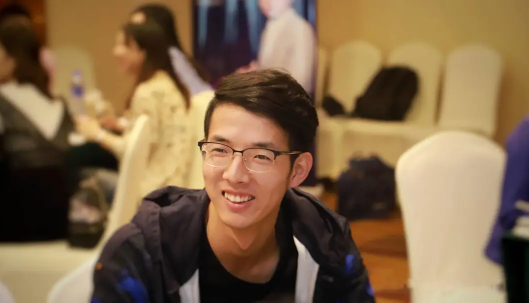 利兄如何制作出高大上的商务PPT,商务PPT训练营提升你的职场竞争力! 利兄如何制作出高大上的商务PPT,商务PPT训练营提升你的职场竞争力!
